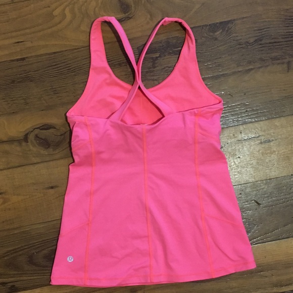 lululemon athletica Tops - 🤸🏻‍♂️LULULEMON hot pink shirt(sm)